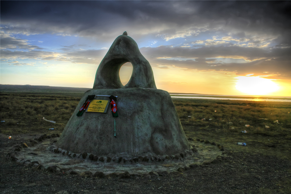 turkana eclipse_monument