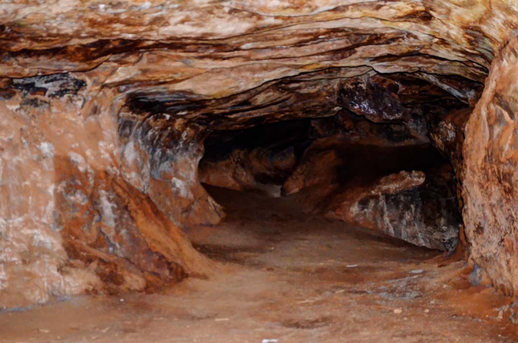 Oloolua Nature Trail_Cave1