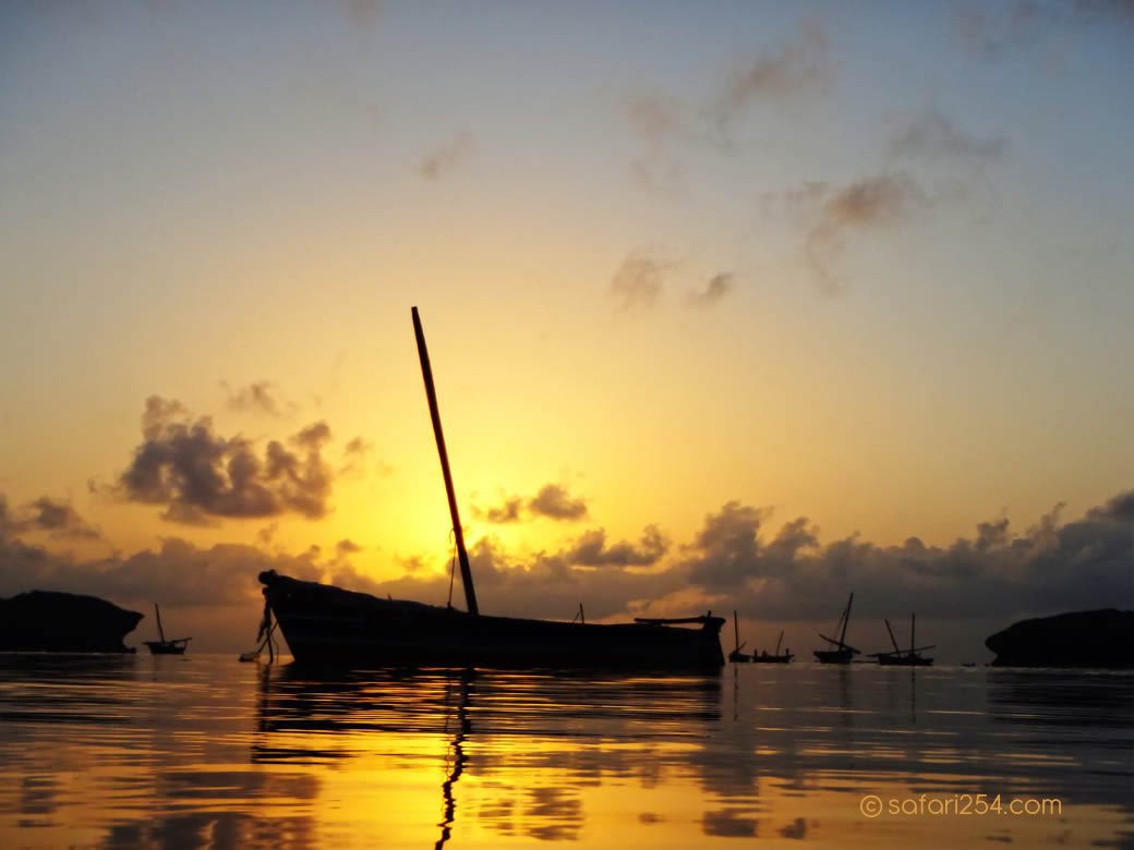 Watamu Beach_touch of gold6