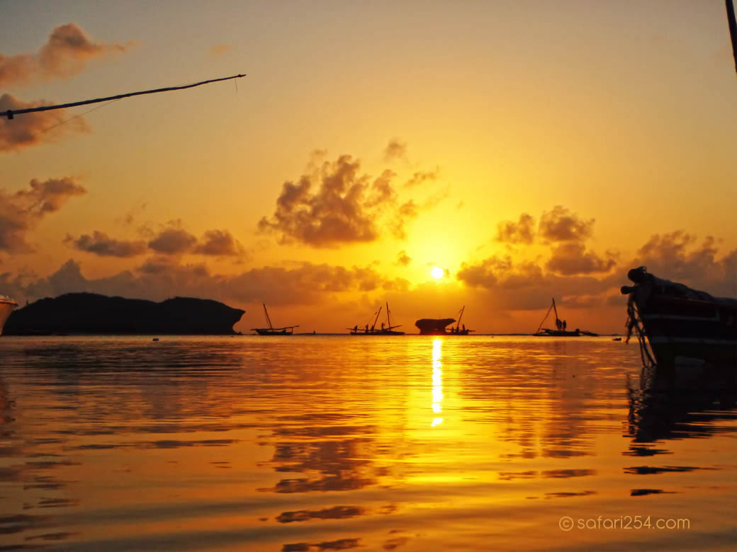Watamu Beach_touch of gold8