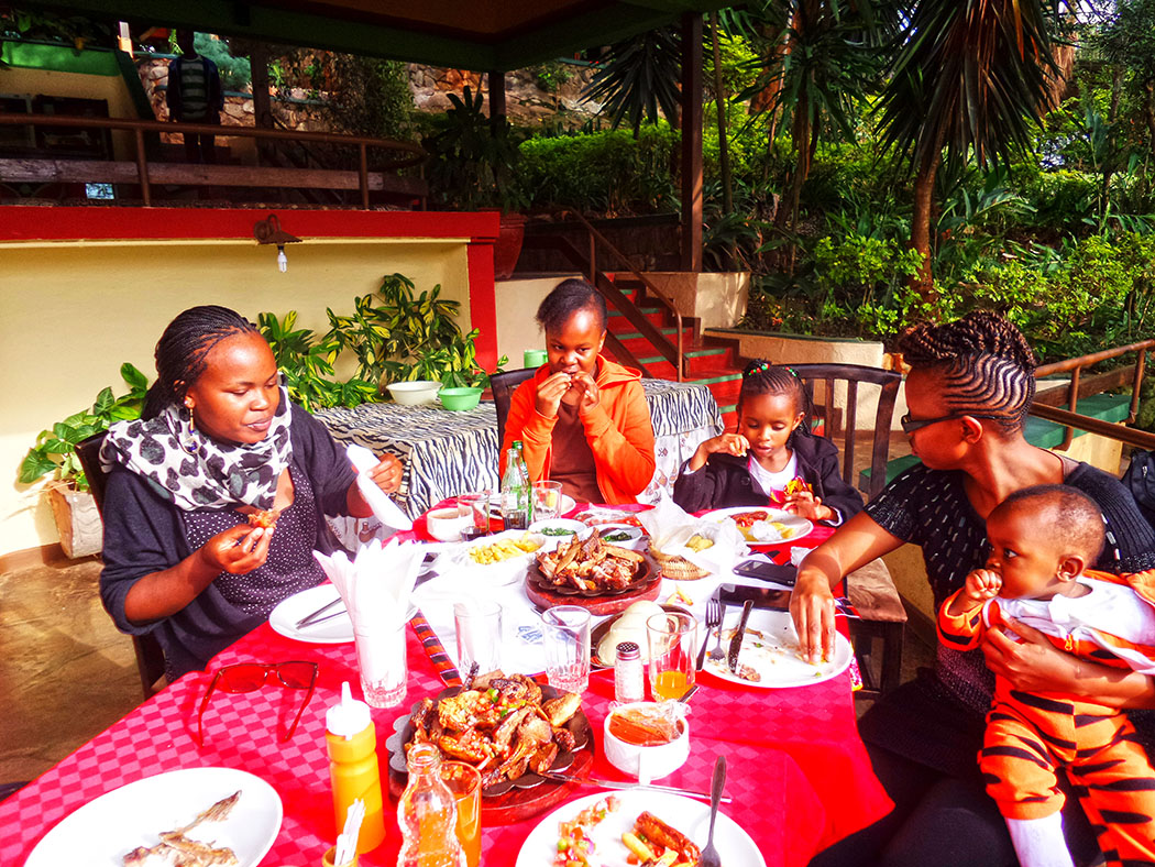 Masai Lodge_Table