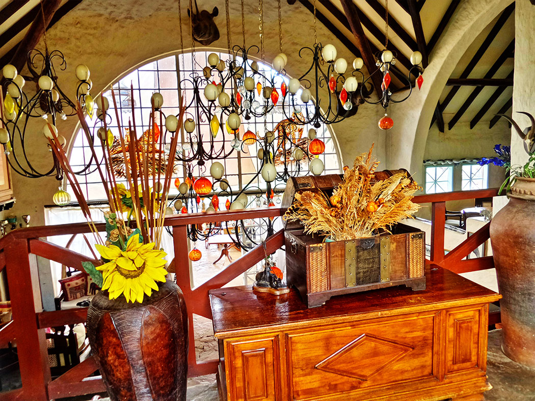 Rolf's Place_Interior2