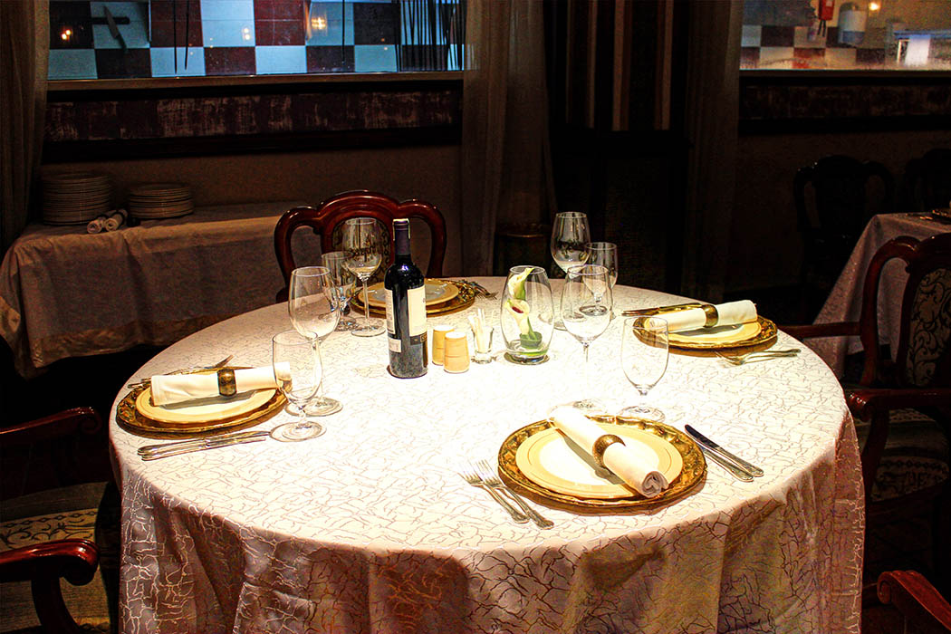 Bhandini Restaurant review_set table