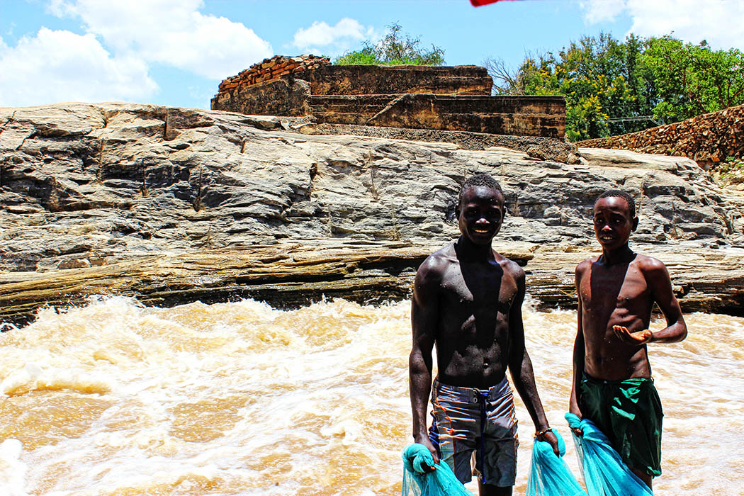 Sights & People from the North Rift_Boys with net