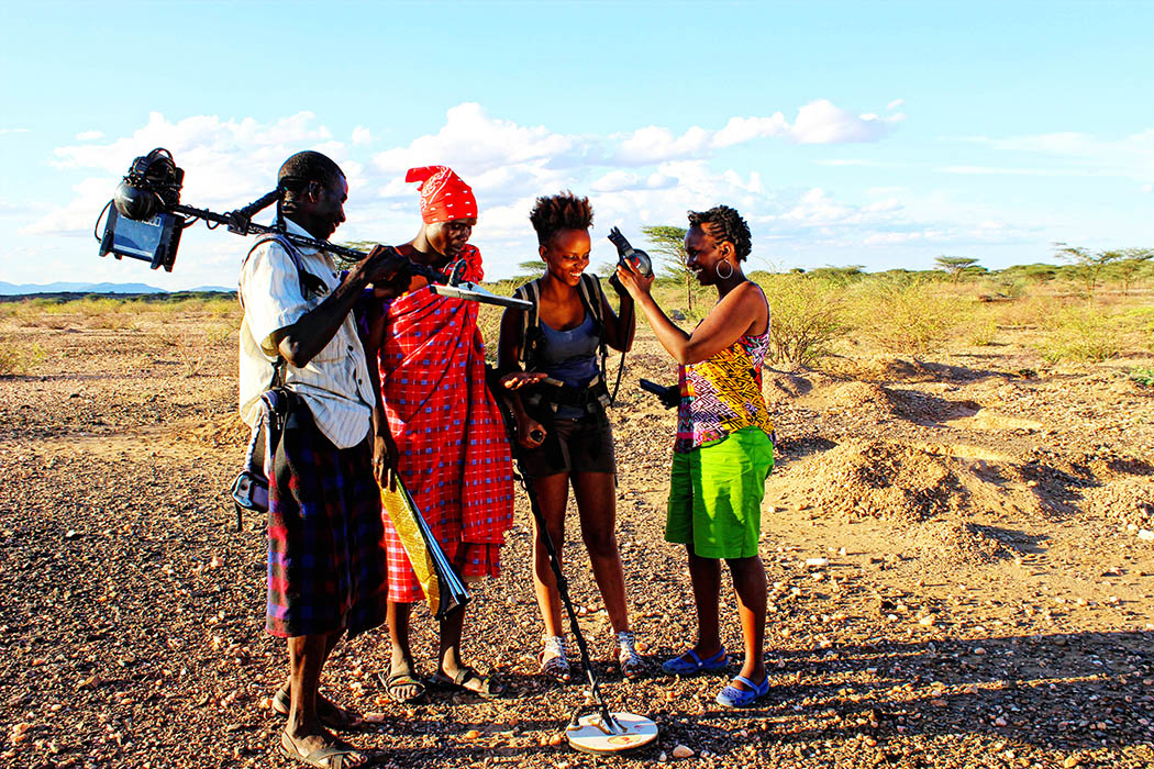 Sights & People from the North Rift_Looking for gold2