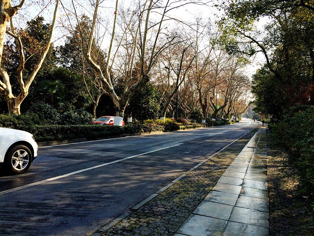 Hangzhou_Walking to West Lake