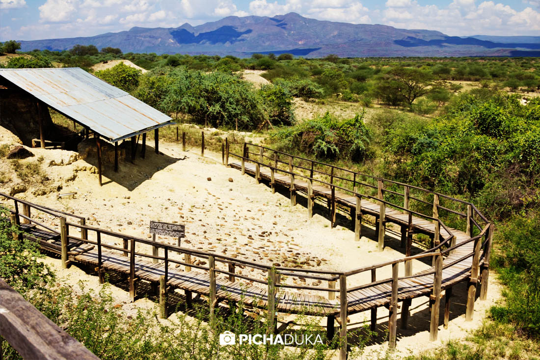 Mwangi_Kirubi_Magadi_Natron-Olorgesailie boardwalk