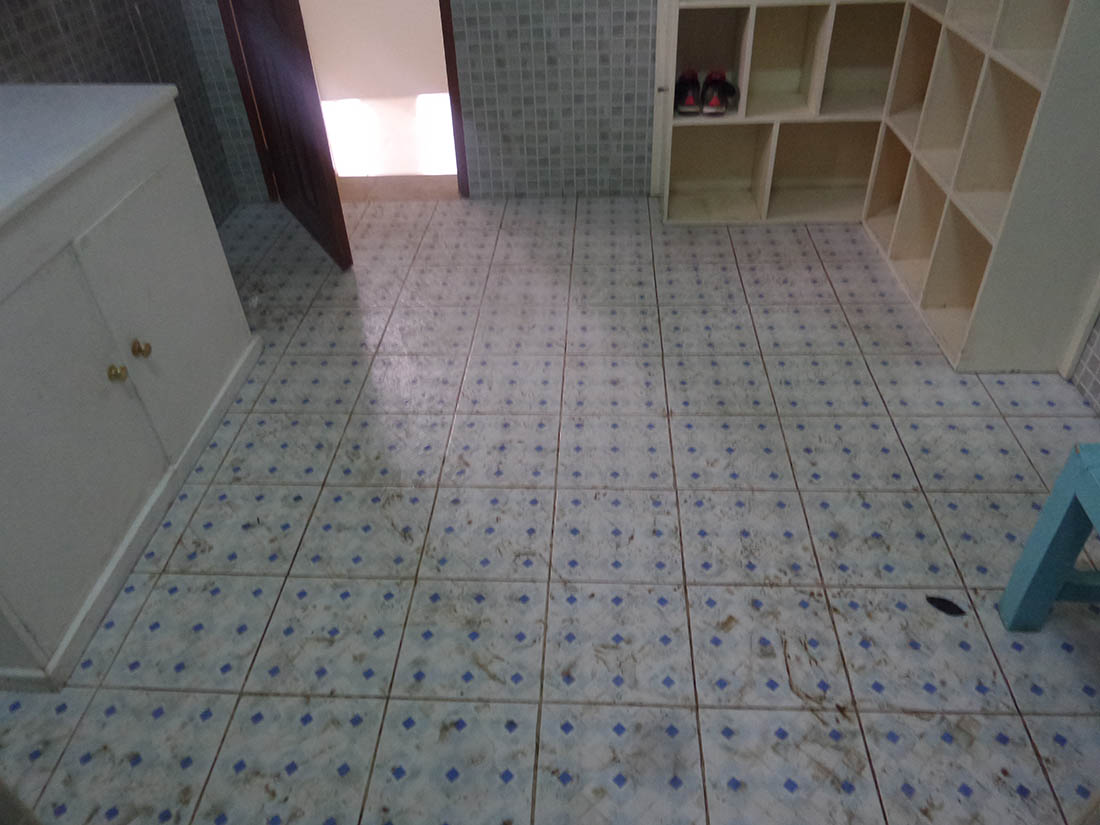 Lake Magadi_Sports club changing room