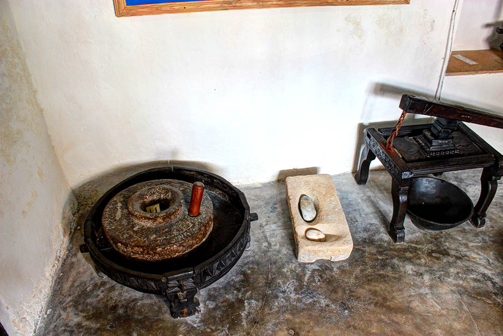 Lamu Museum_kitchen utensils3