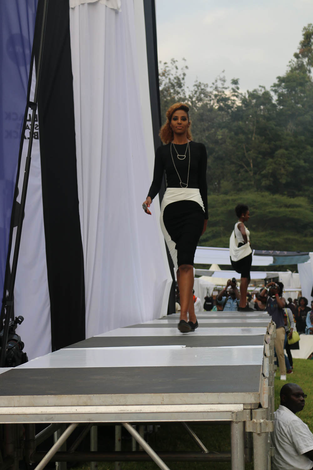 Blankets and Wine July 2016_Fashion show