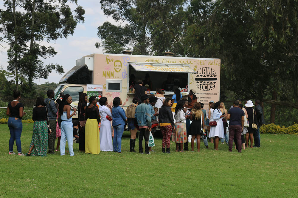 Blankets and Wine July 2016_Mama Rocks Burgers