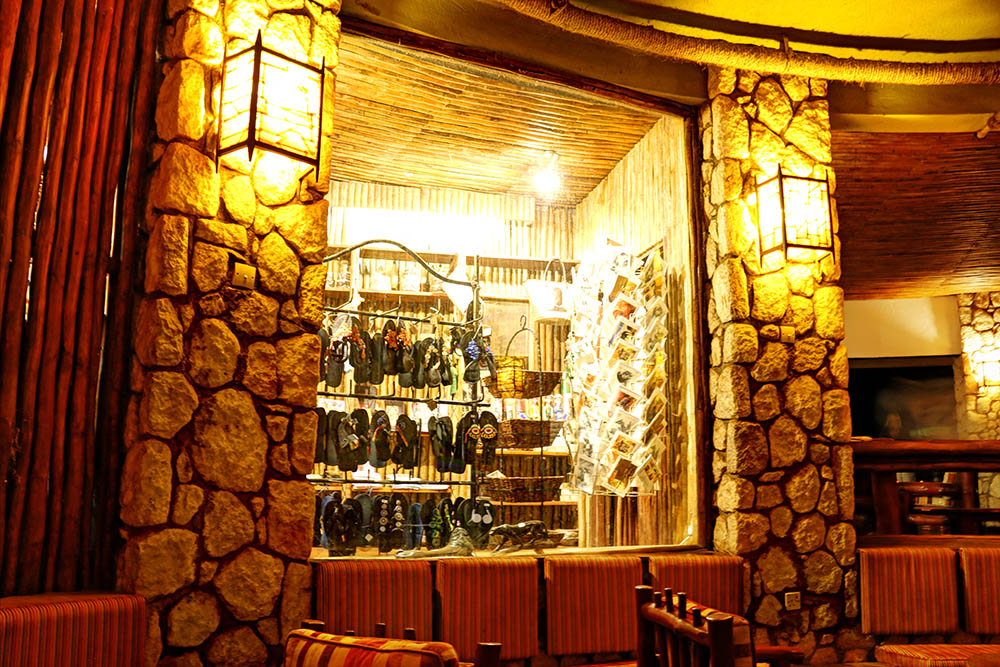 sarova-salt-lick-game-lodge_giftshop