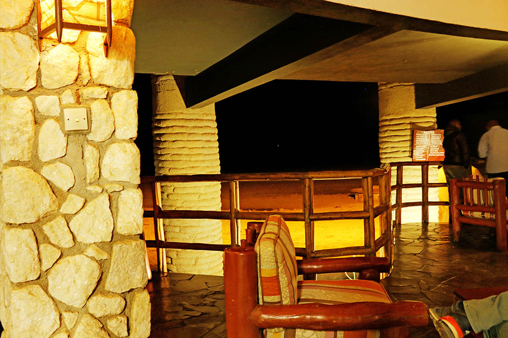 sarova-salt-lick-game-lodge_viewing-deck