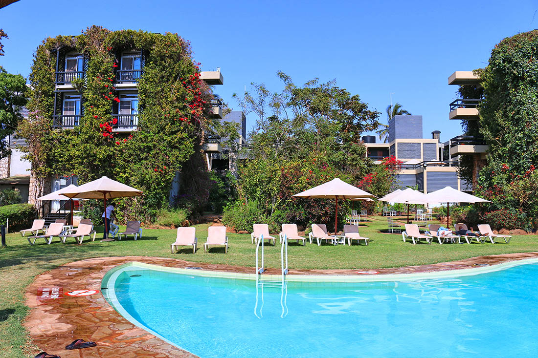sarova-taita-hills-game-lodge_pool1
